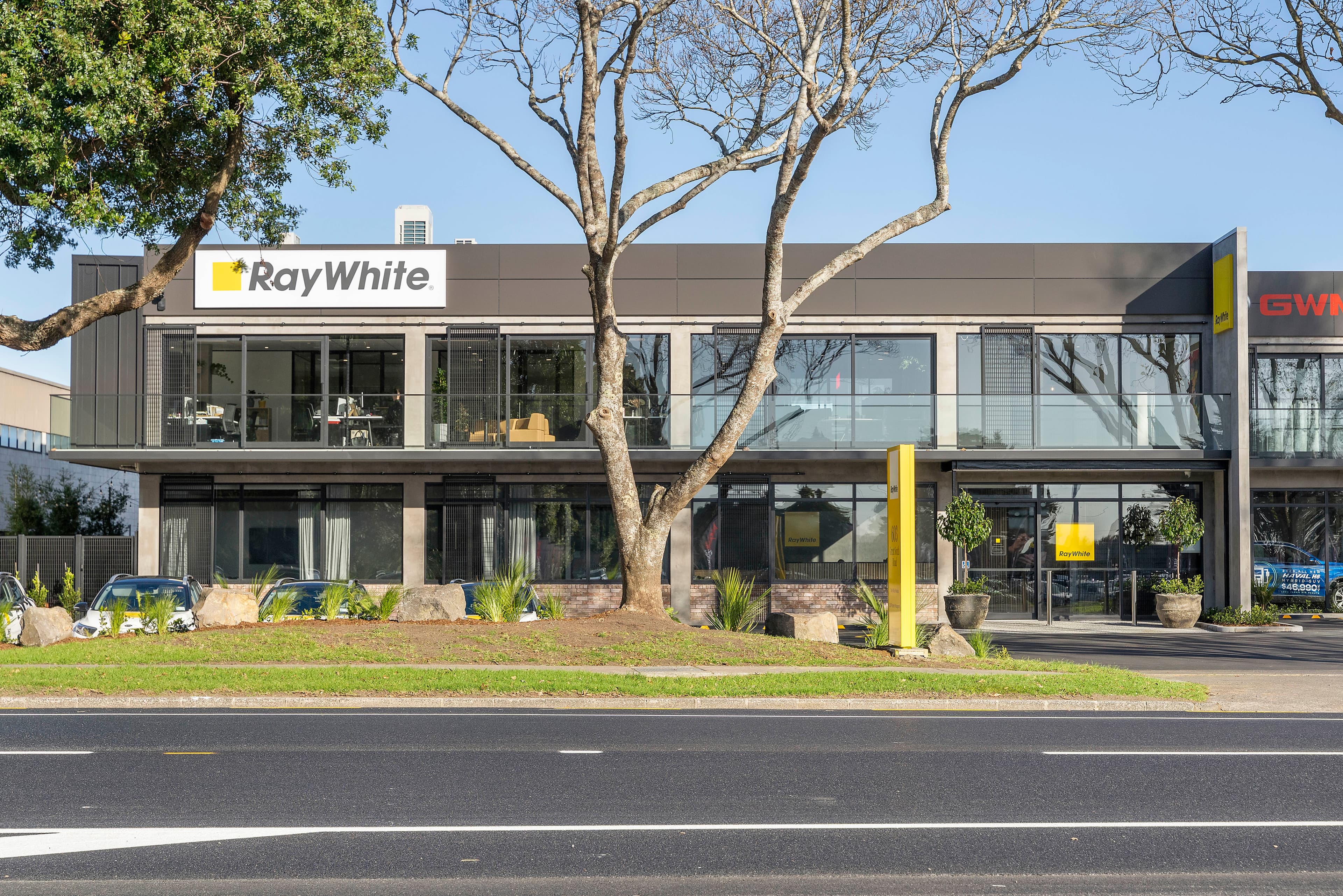 Ray White Manukau office exterior