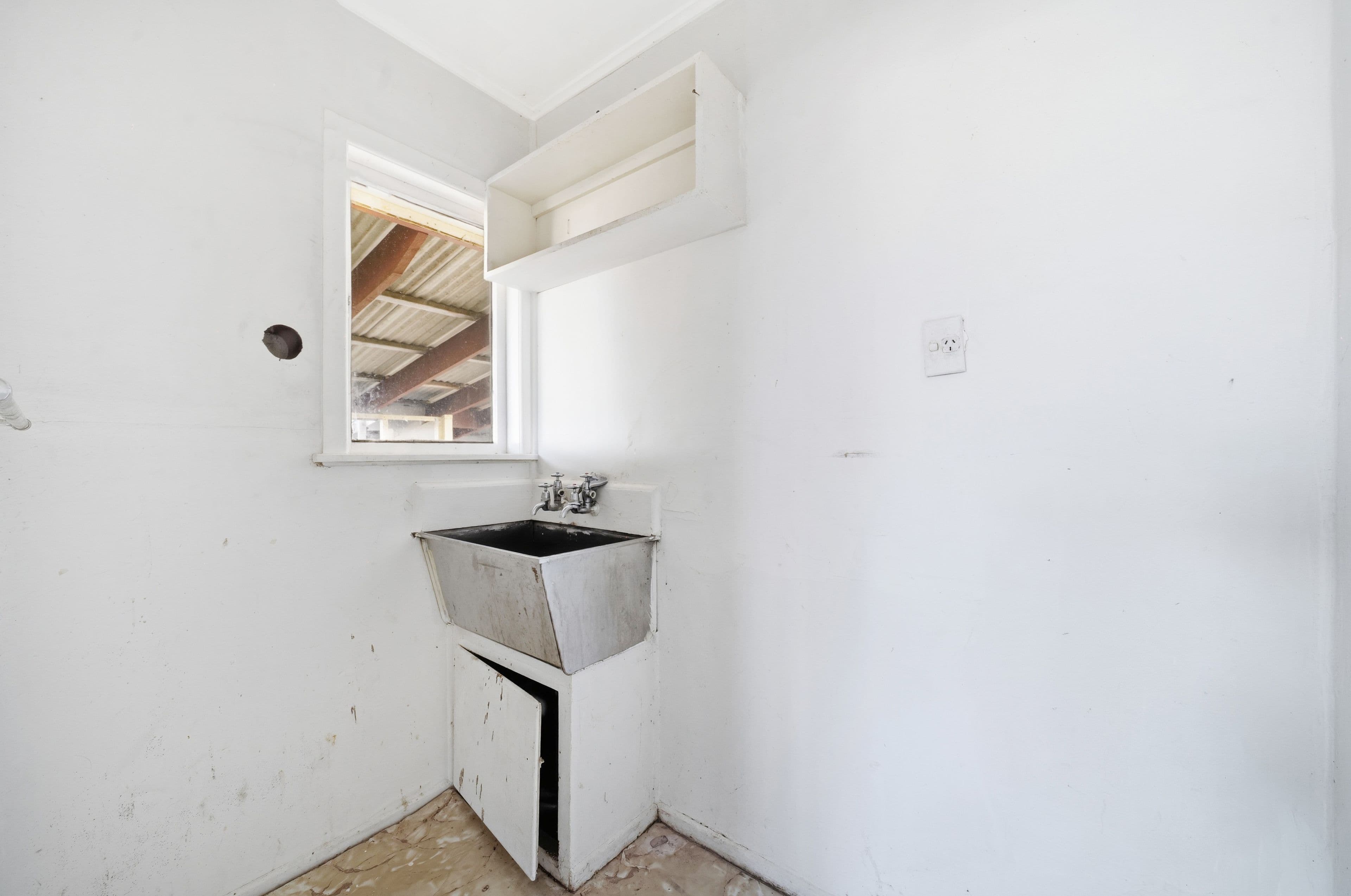 156 Hall Avenue, photo 9