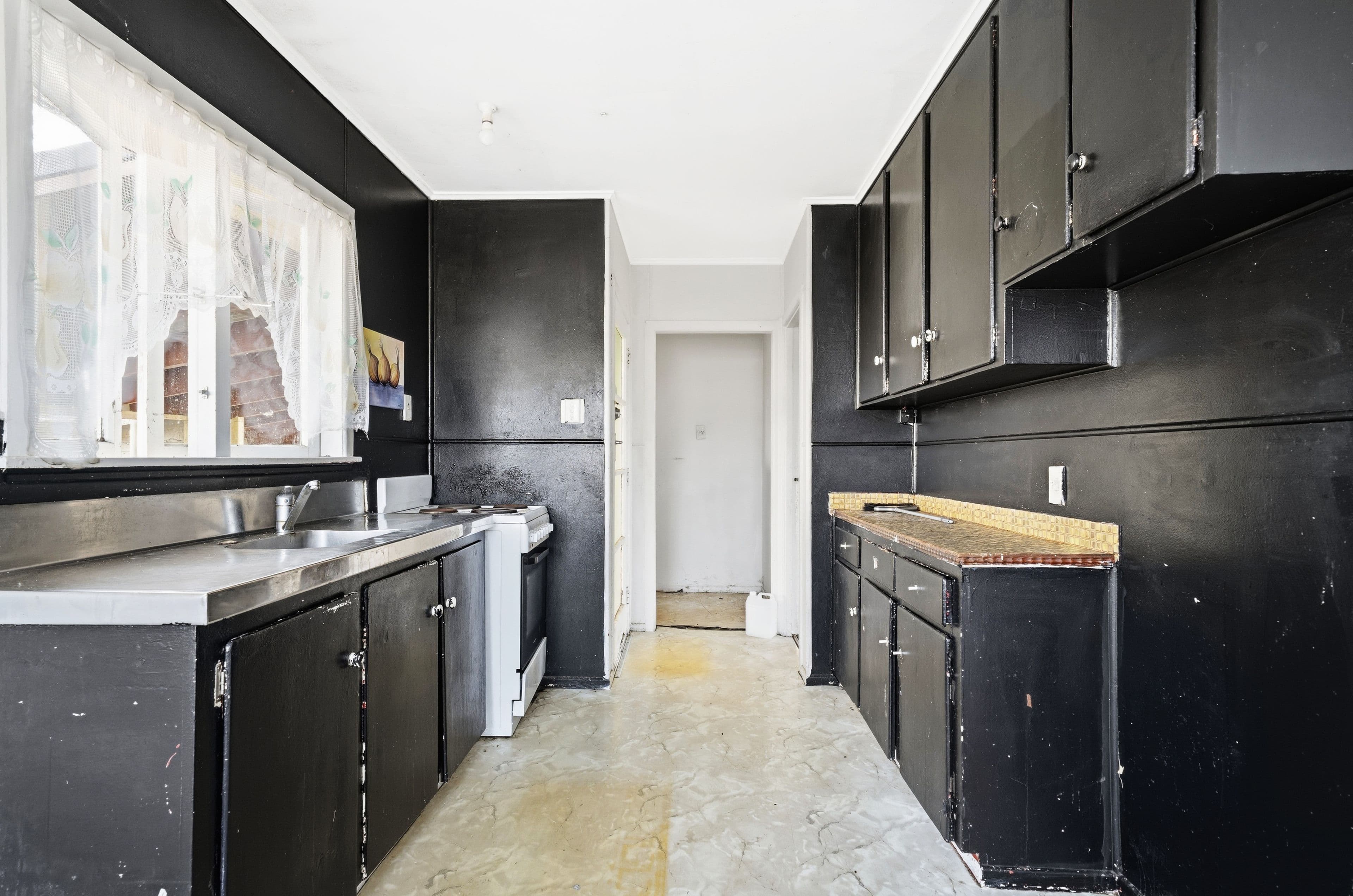 156 Hall Avenue, photo 3
