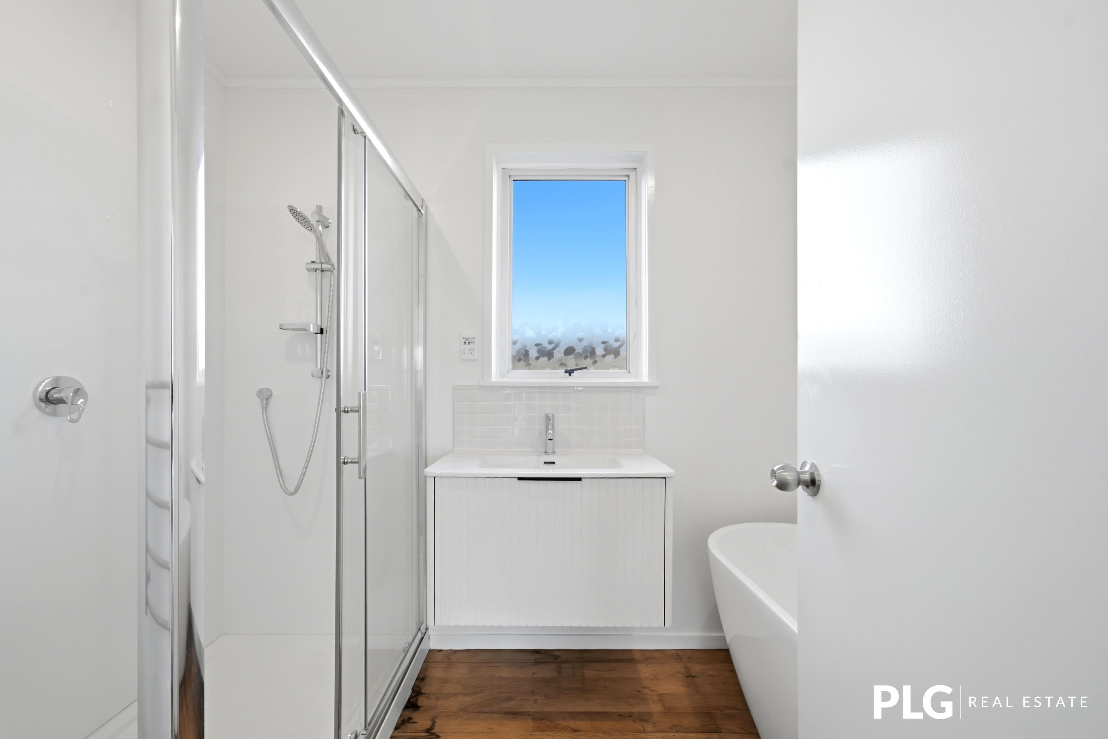 12 Farnborough Crescent, photo 10