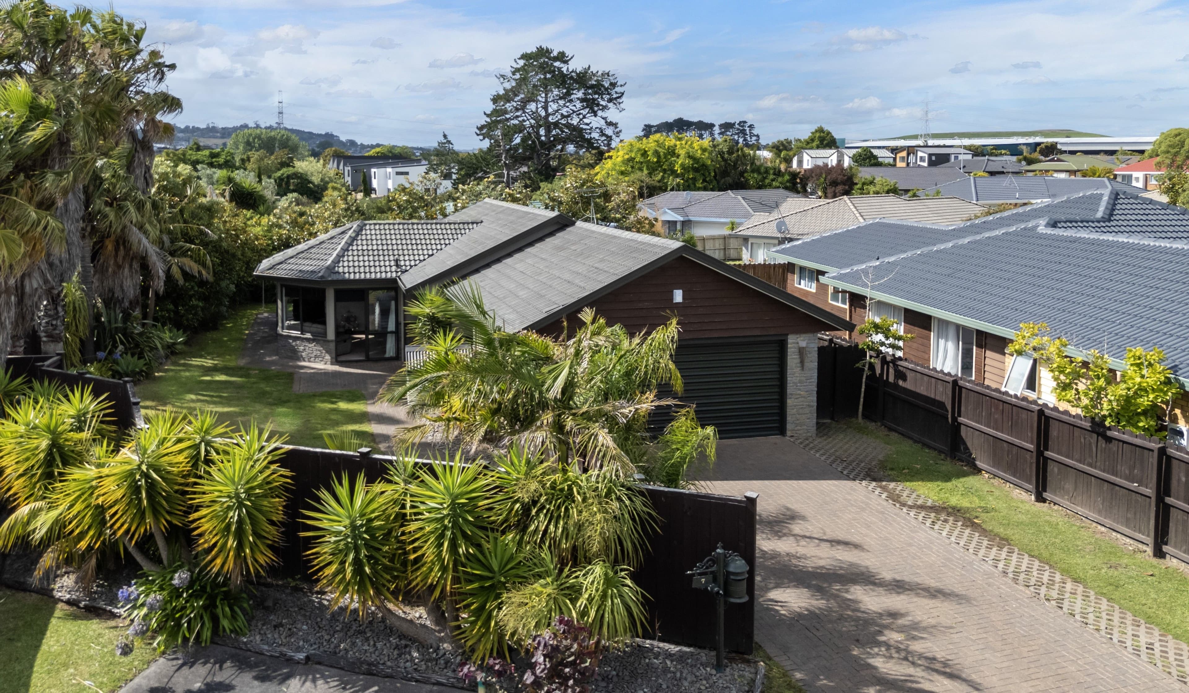 Sold: 7 Robina Court, Burswood